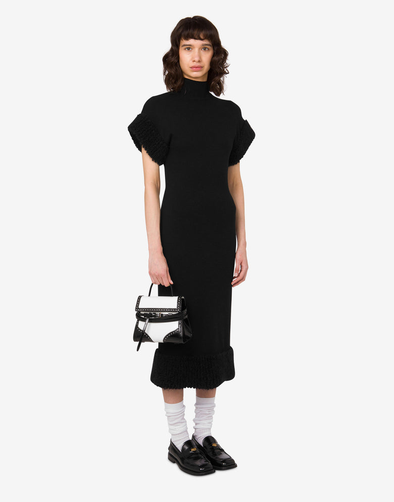 Moschino Tie Me ์ํ ํธ๋๋ฐฑ  White Moschino 4