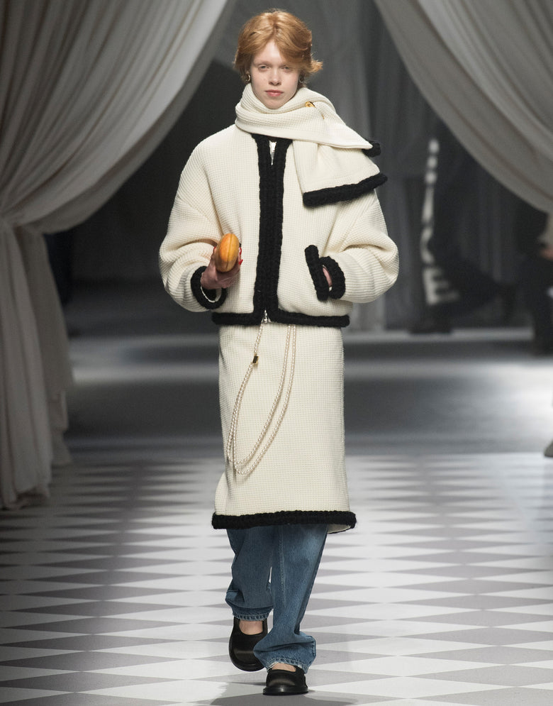 Chaqueta corta de lana de cordero superfina Marfil Moschino 2