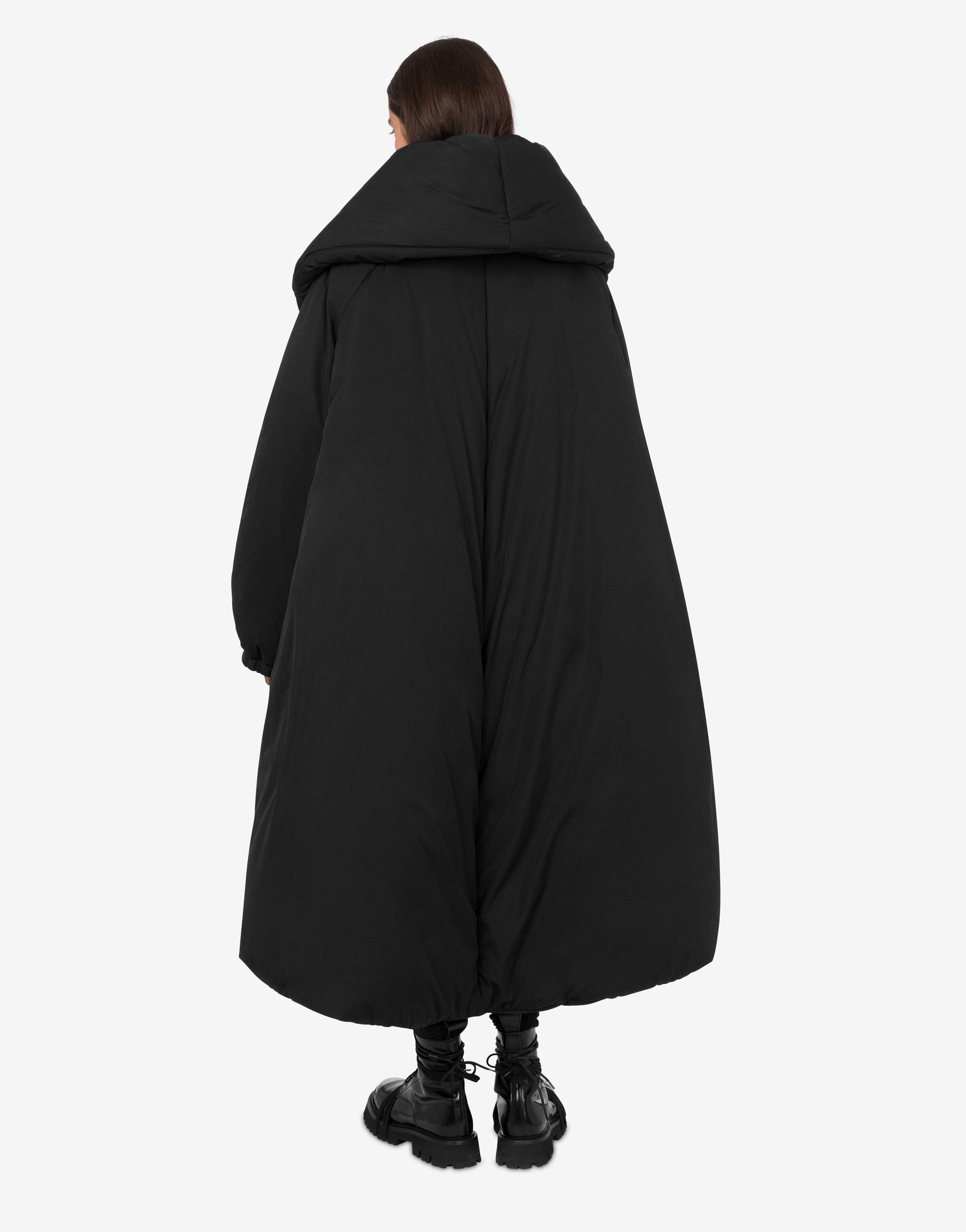 MOSCHINO ブラック ダウンジャケット Oversized down jacket in technical fabric | Moschino