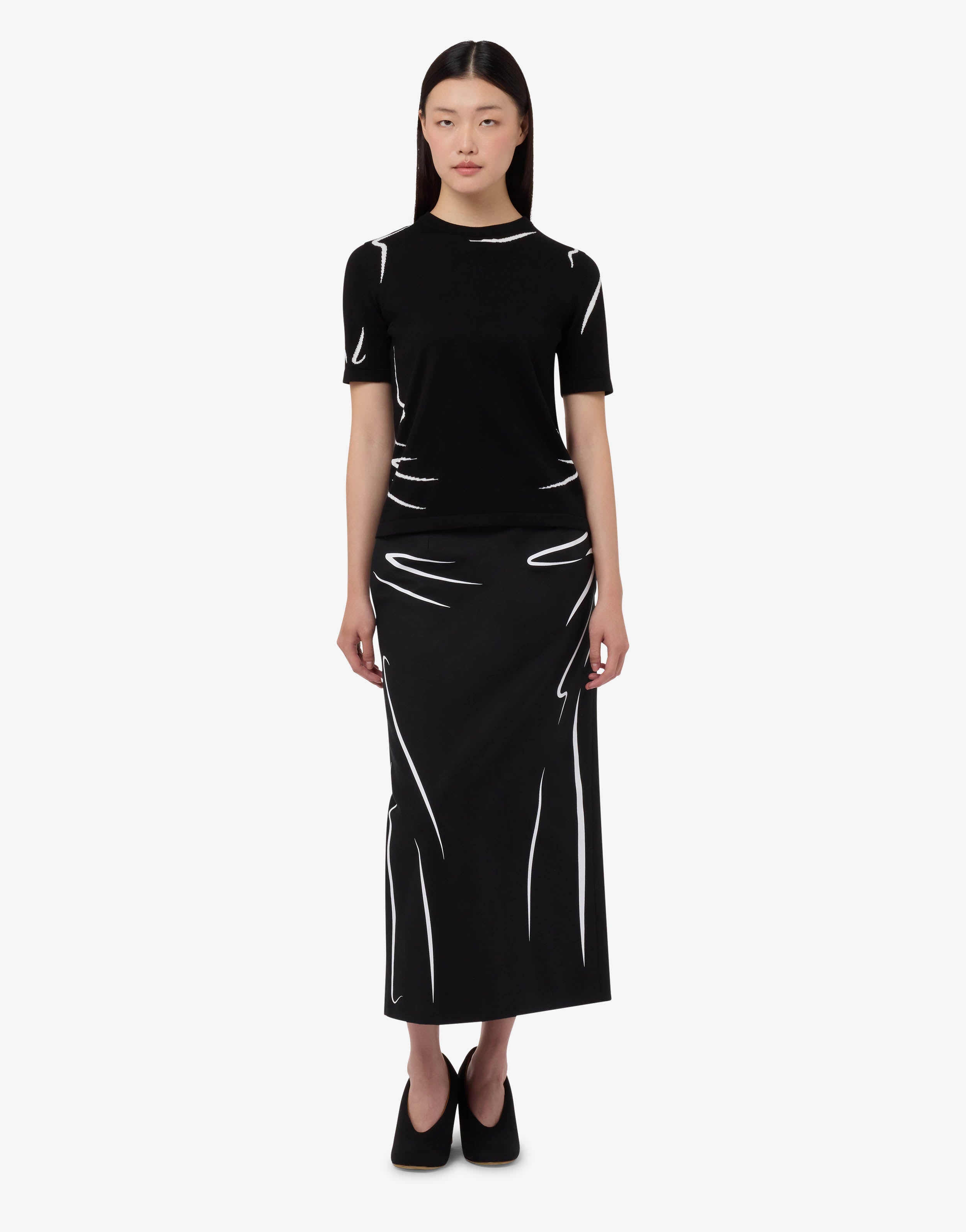 MOSCHINO 総柄スカート ブラック イタリア製 42 Printed silk satin skirt | Moschino
