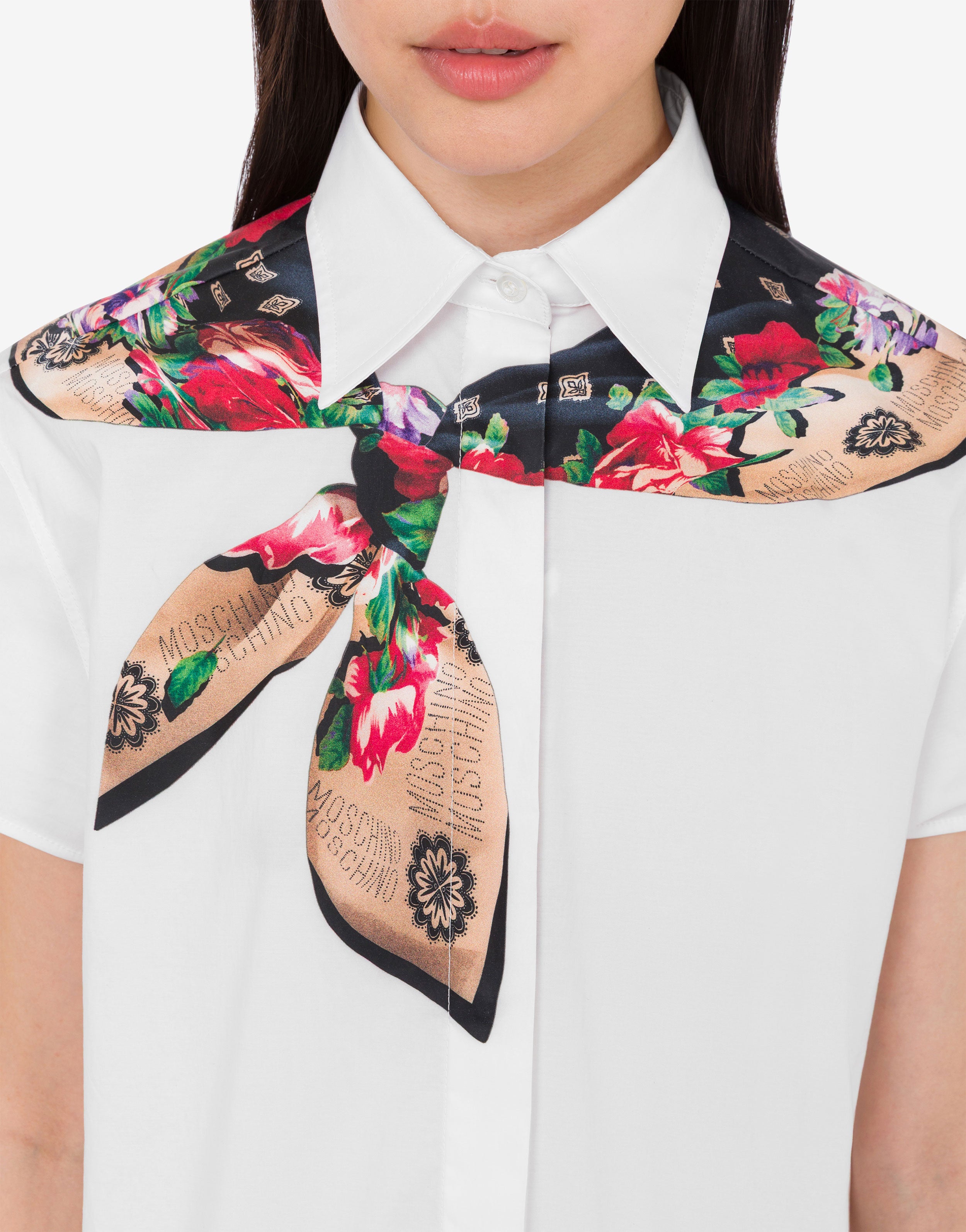 Moschino JP | オンラインブティック：ラグジュアリーなファッション