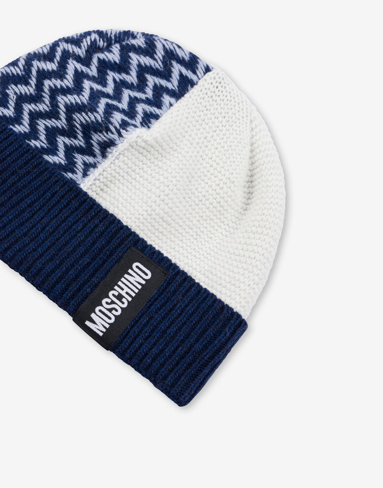 Embroidered patchowrk hat Blue Moschino 2