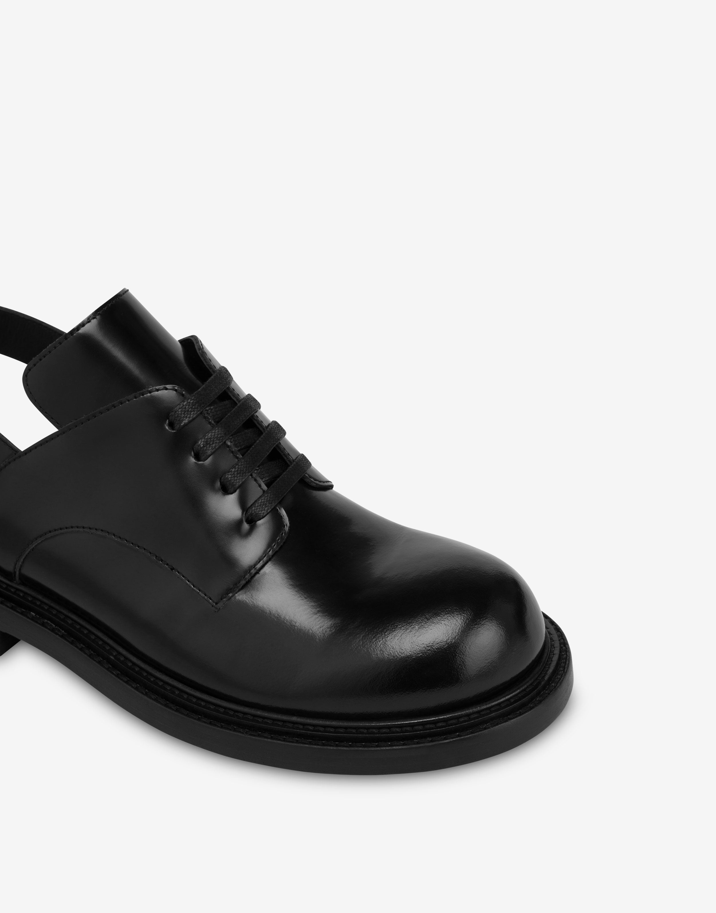 Sabot Oliver | Moschino