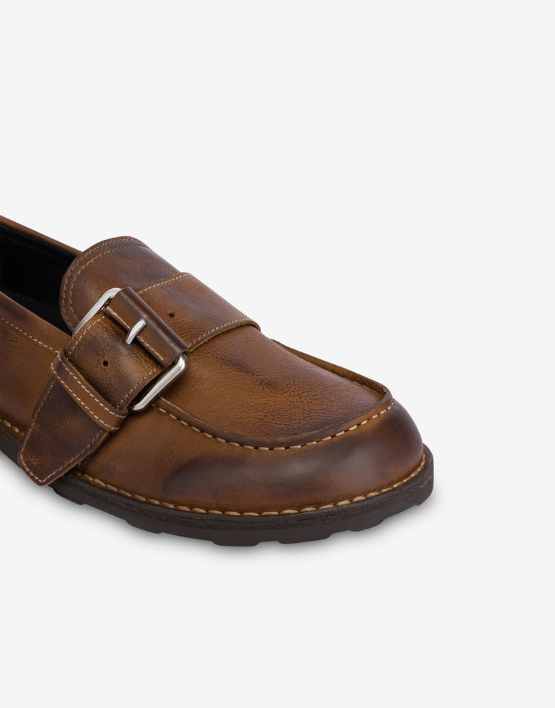 Mocassins em pele de bezerro envelhecida Marrón Moschino 3