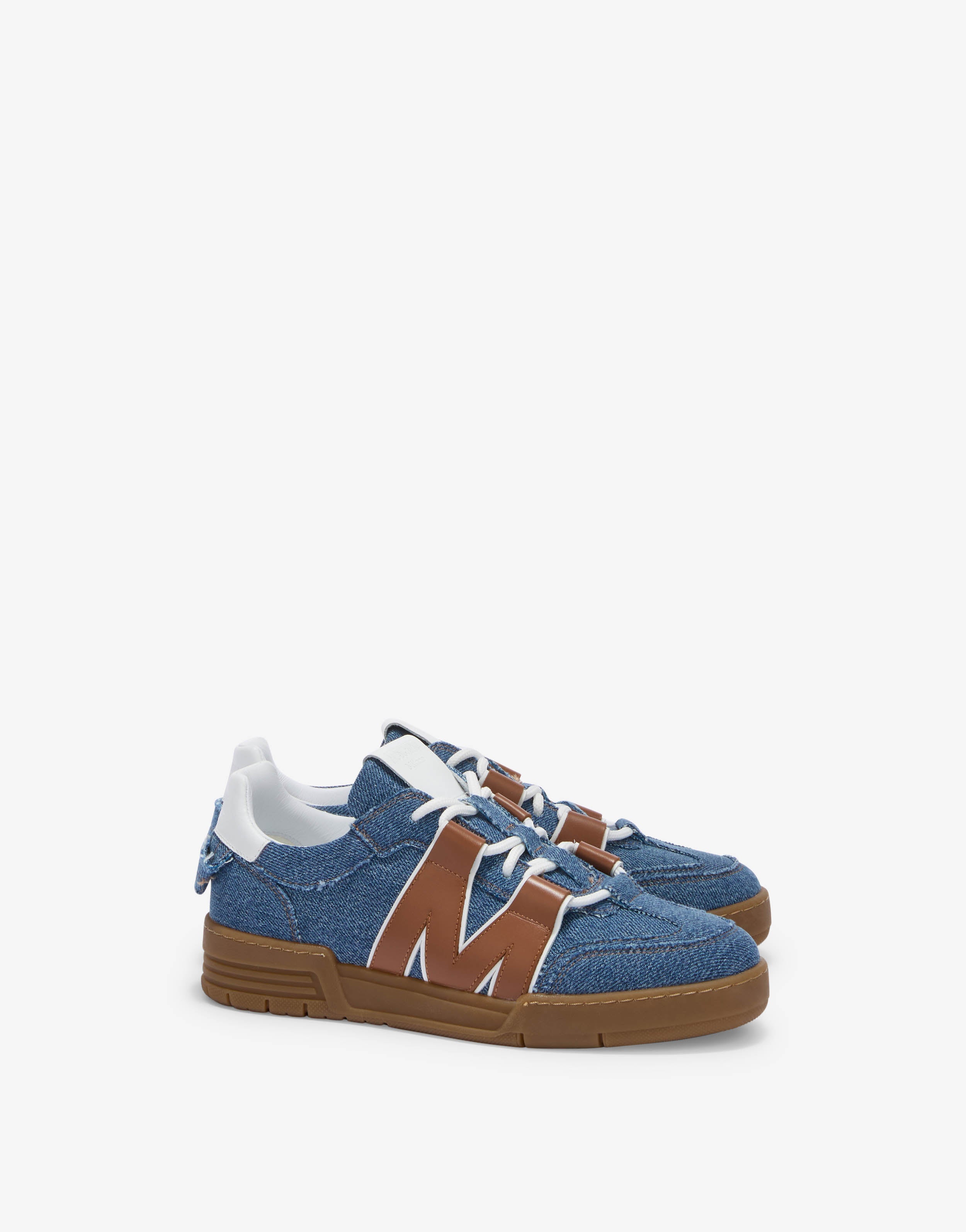 Sneaker aus Denim