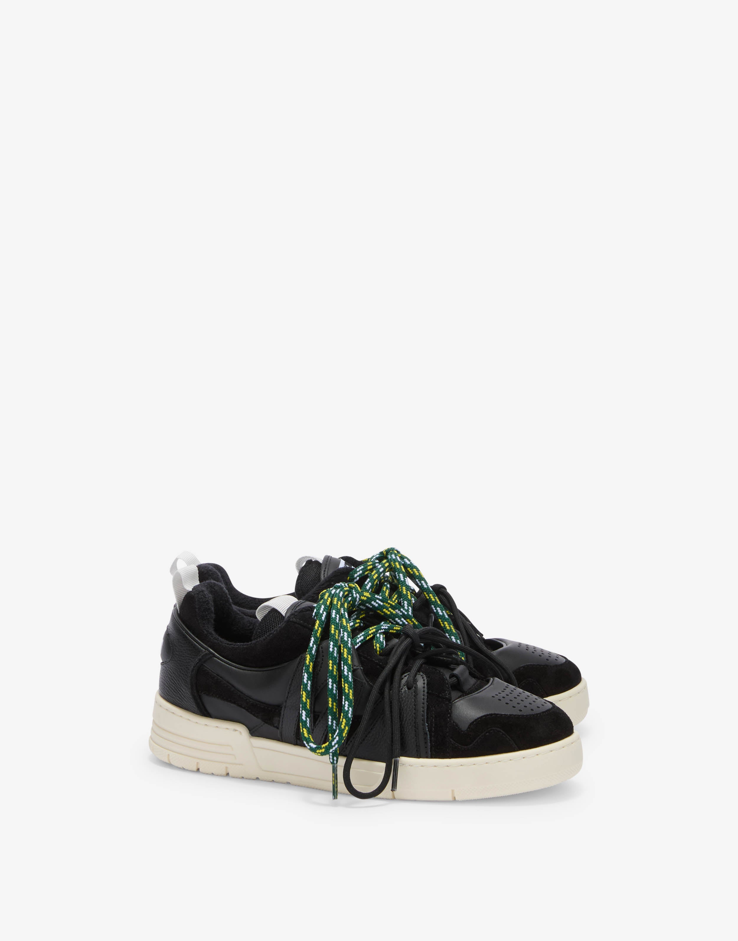 Baskets en cuir de veau et en daim