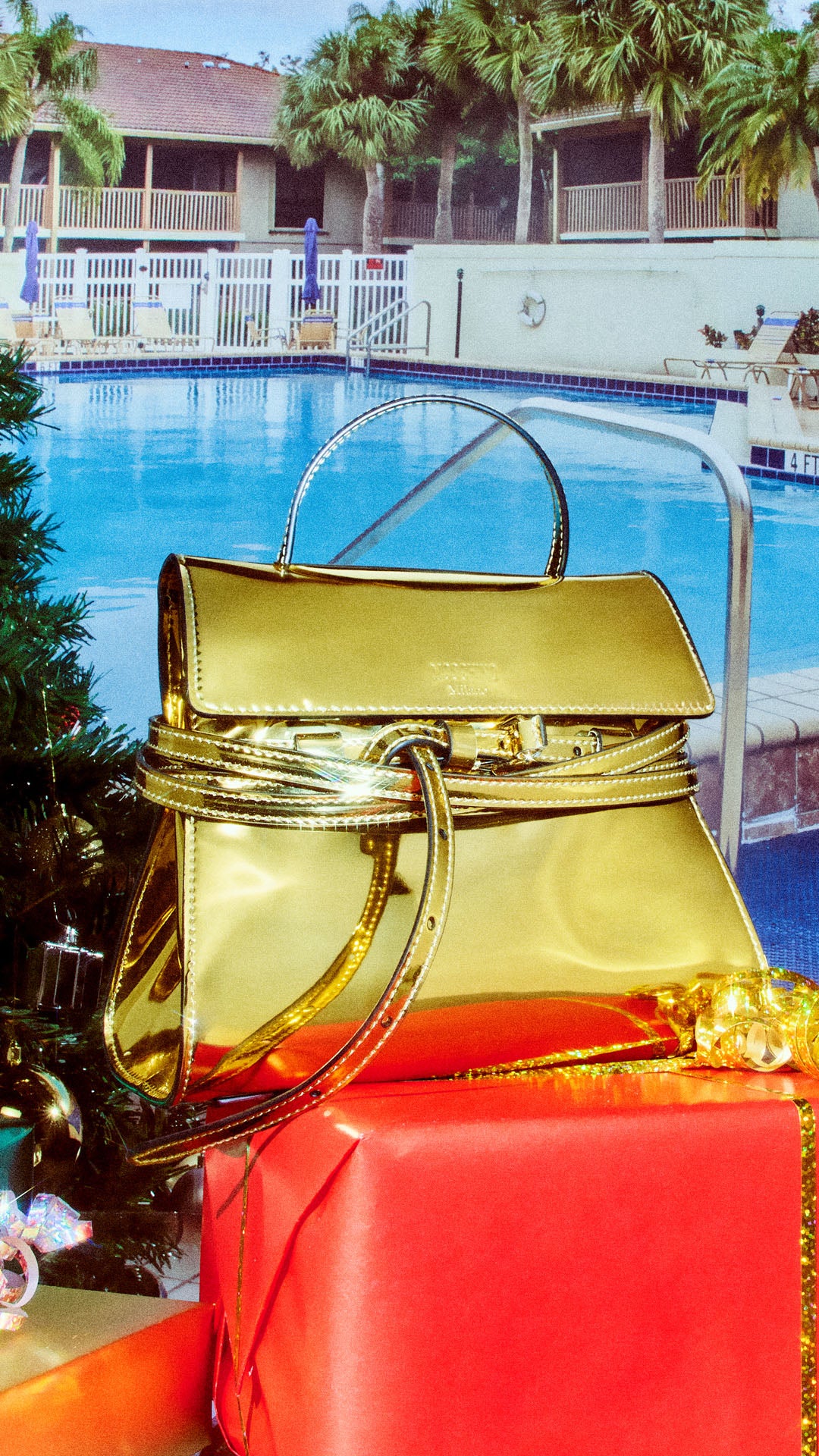 Moschino JP | オンラインブティック：ラグジュアリーなファッション