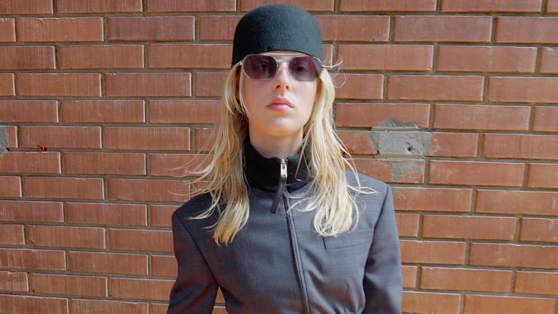 Moschino JP | オンラインブティック：ラグジュアリーなファッション