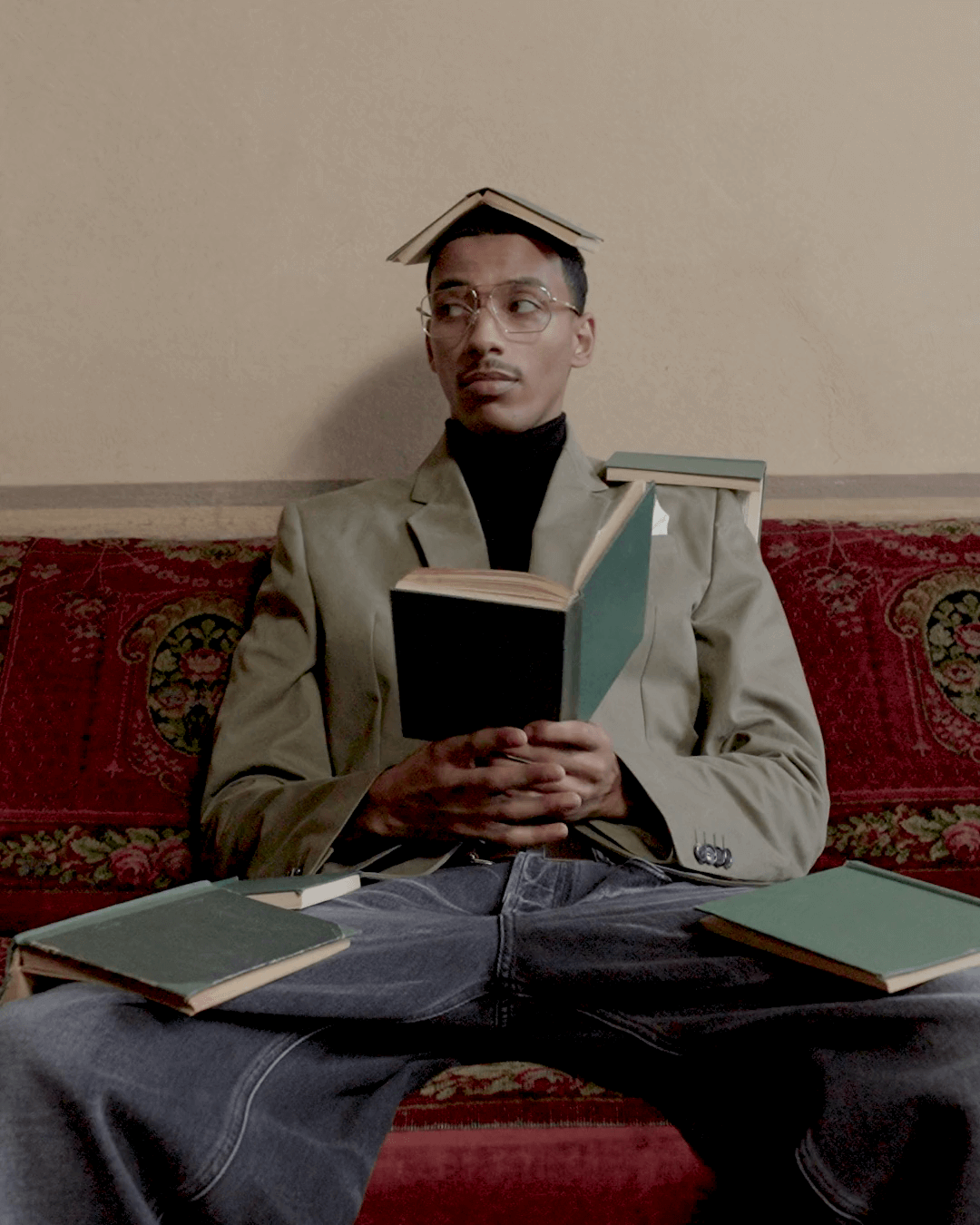 MOSCHINO クチュールブラックベルト付き キュロット イタリア製 MOSCHINO クチュールブラックベルト付き キュロット イタリア製