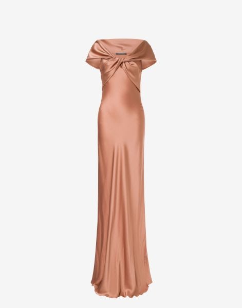 Long dress in satin with train