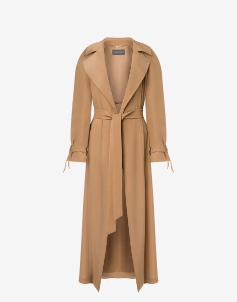 Trench coat in satin with slits